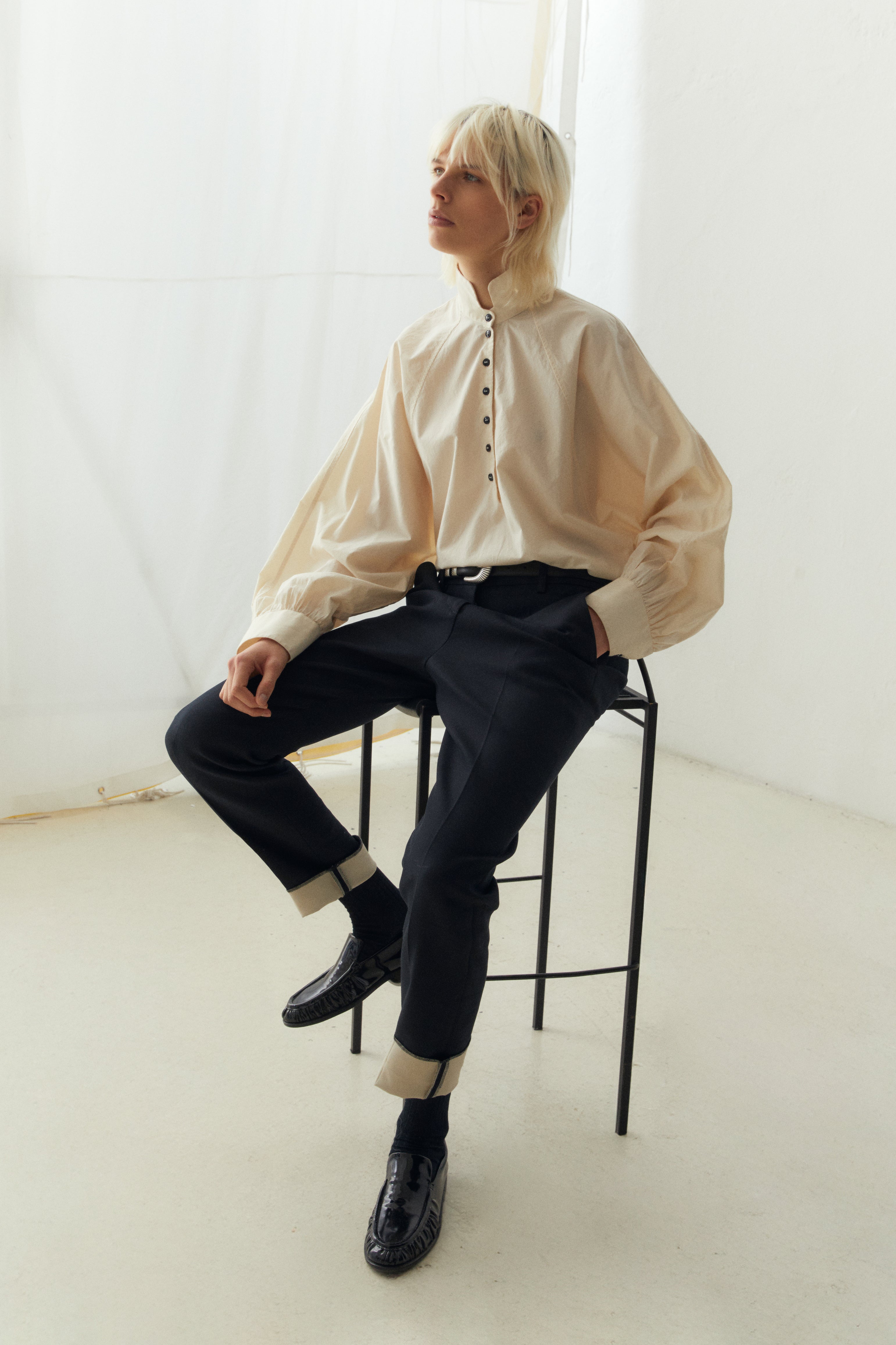LOOK 2