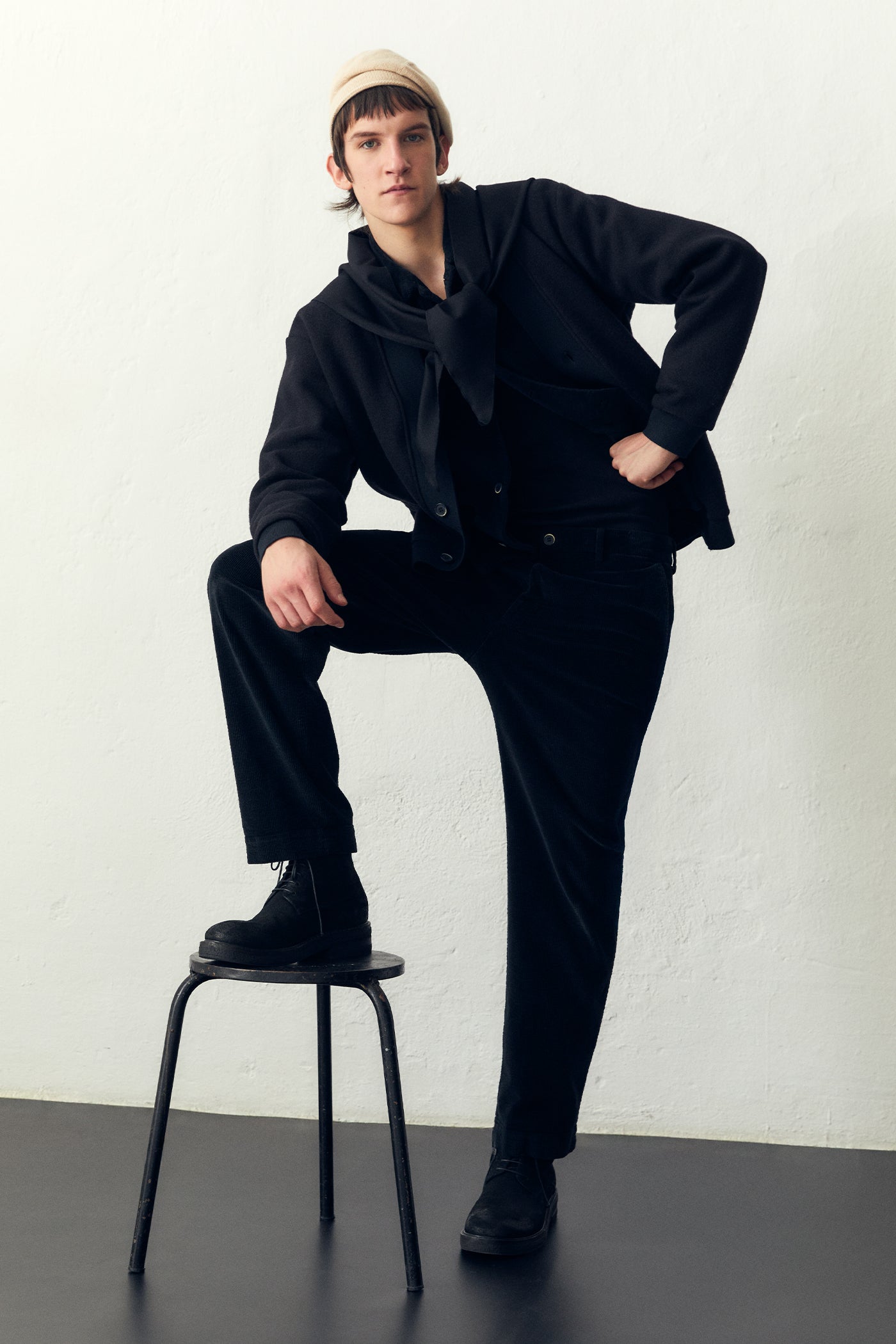 LOOK 27
