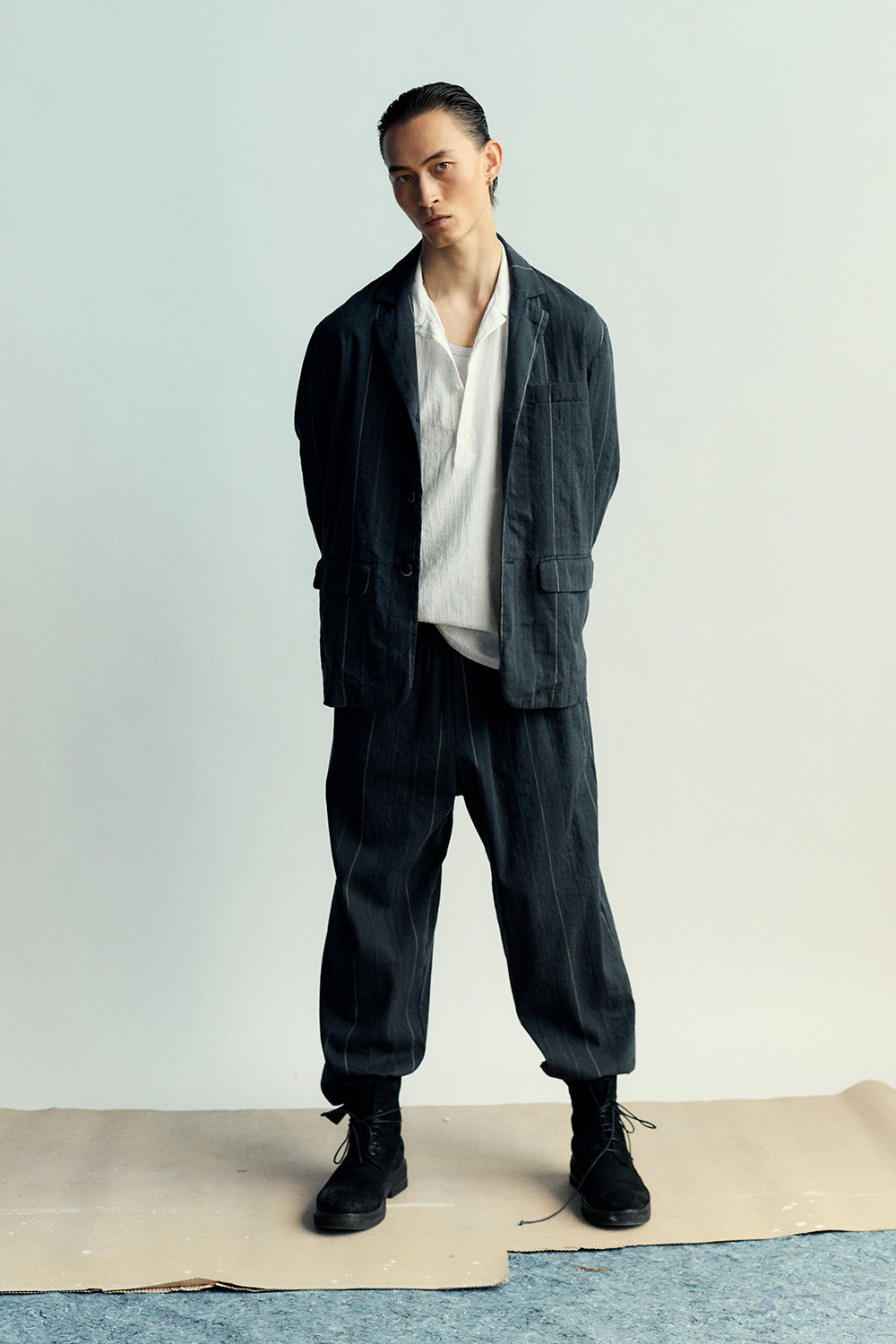LOOK 17