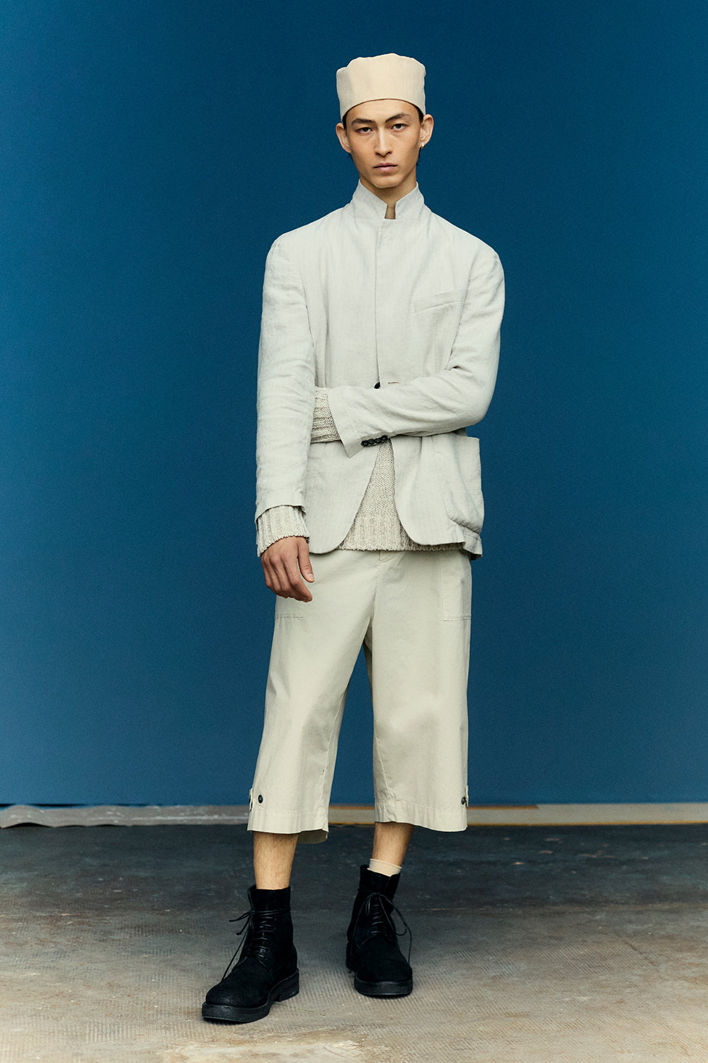LOOK 18